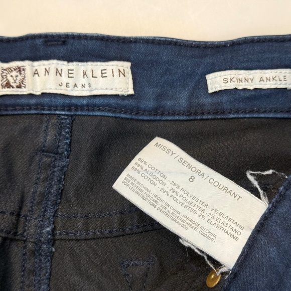 Ann Klein Jeans, Skinny Ankle, Women’s size 8 X 29” inseam, Inky blue - Picture 4 of 6
